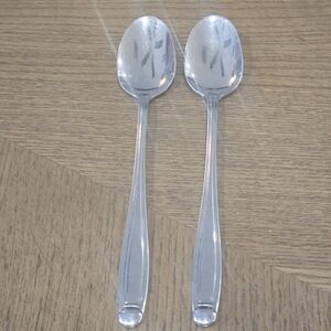 Oneida Iced Teaspoons Set Of 2